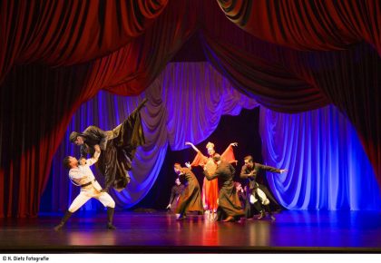 Theater Hof: Der Doppel-Ballettabend „Der Feuervogel / Petruschka“ begeisterte das Publikum